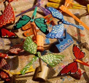 Van Phuc Silk, Son Dong Sculpture, Thach Xa Dragonfly Day Tour